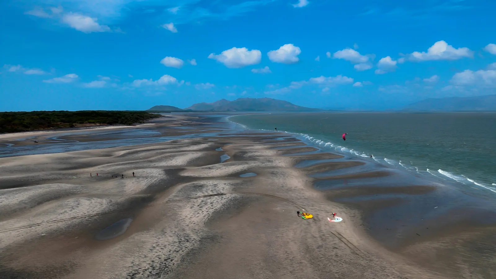 Pacific Panama: one yacht, one January
